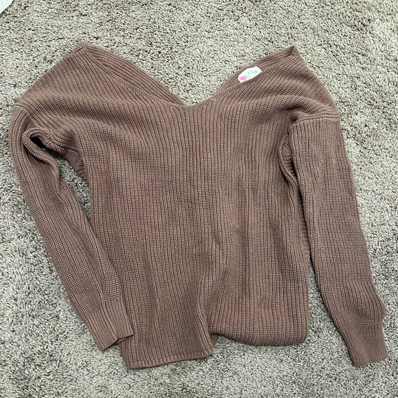 NWOT Dark mauve / purple pink twist back knit sweater - Picture 5 of 5